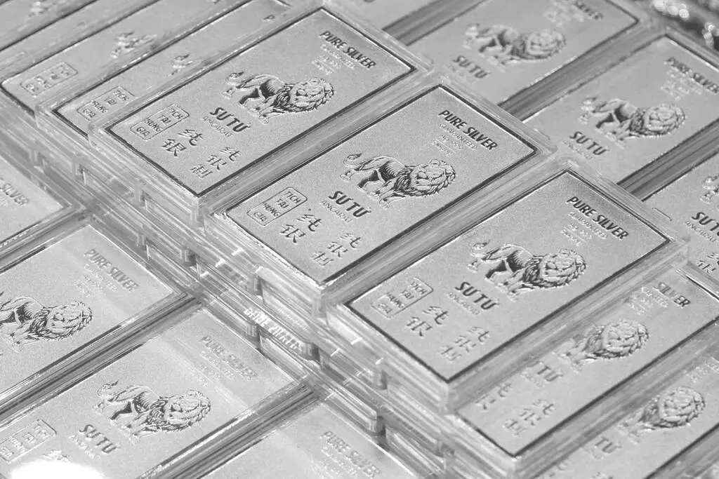 Cập nhật giá bạc hôm nay tại Ancarat ghi nhận nhịp điều chỉnh sâu, tạo vùng mua tích sản lý tưởng cho nhà đầu tư nội địa.